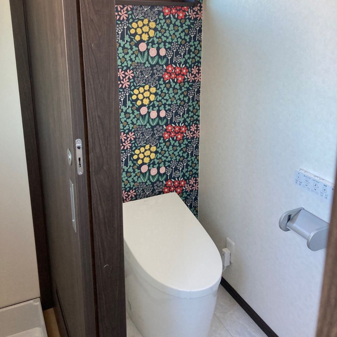 【2階トイレ】クロスが素敵！