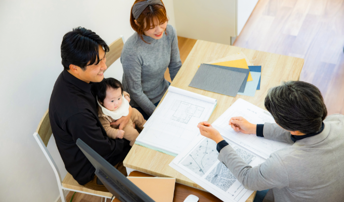 家族　打ち合わせ　写真
