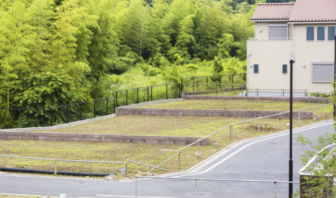 土地探し　空地　写真