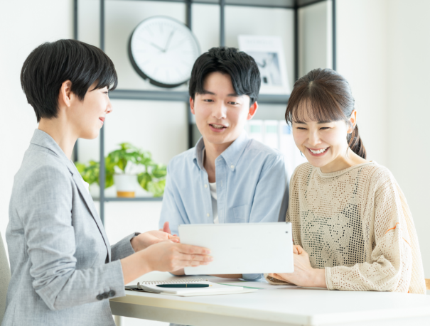 夫婦　打ち合わせ風景　写真